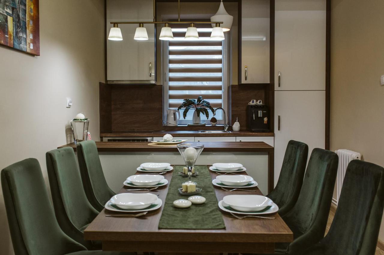 Vively Lux Apartment